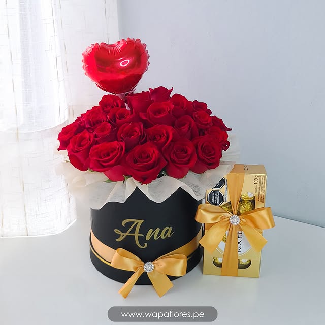 BOX 30 ROSAS + FERRERO ROCHER