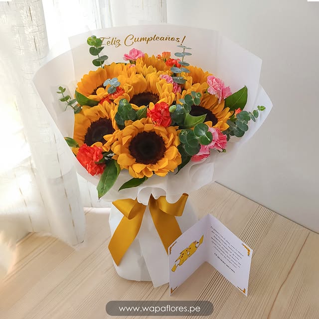 RAMO 8 GIRASOLES ATARDECER