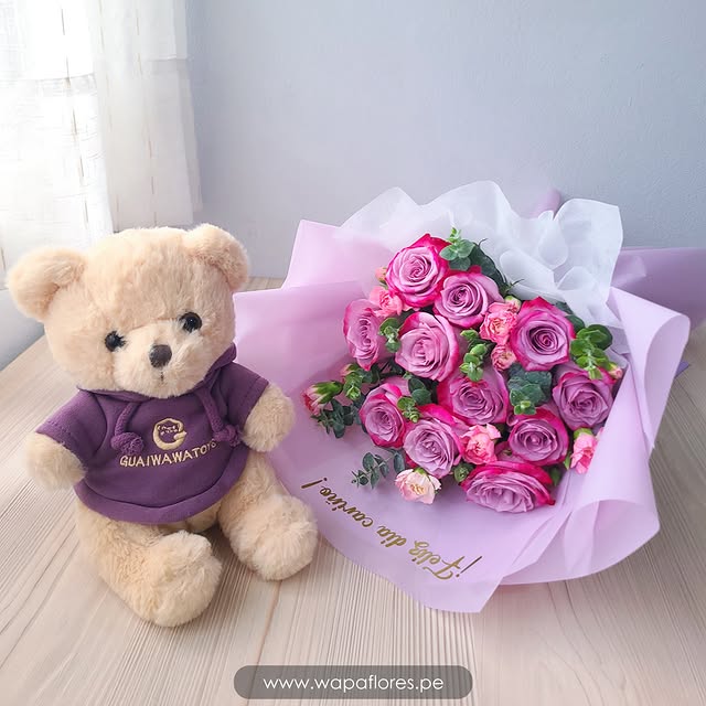 RAMO ROSAS LILAS + PELUCHE