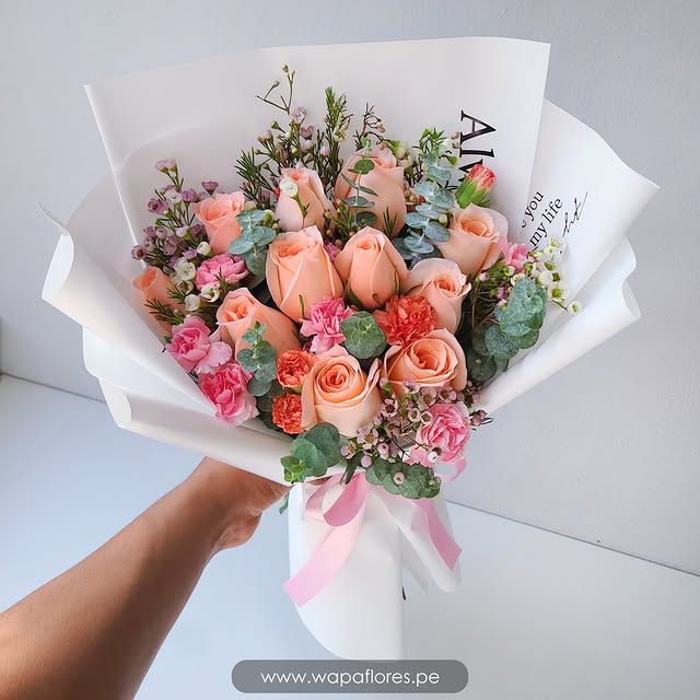 RAMO 12 ROSAS ROSADAS