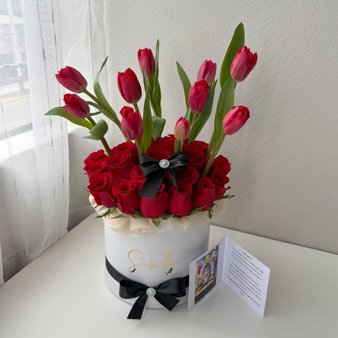BOX TULIPANES Y ROSAS ROJAS